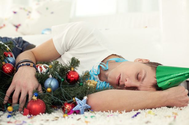 Man-Sleeping-Christmas-2889098