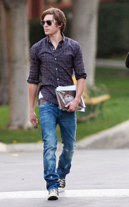 Zac Efron Leaving Disney Studios